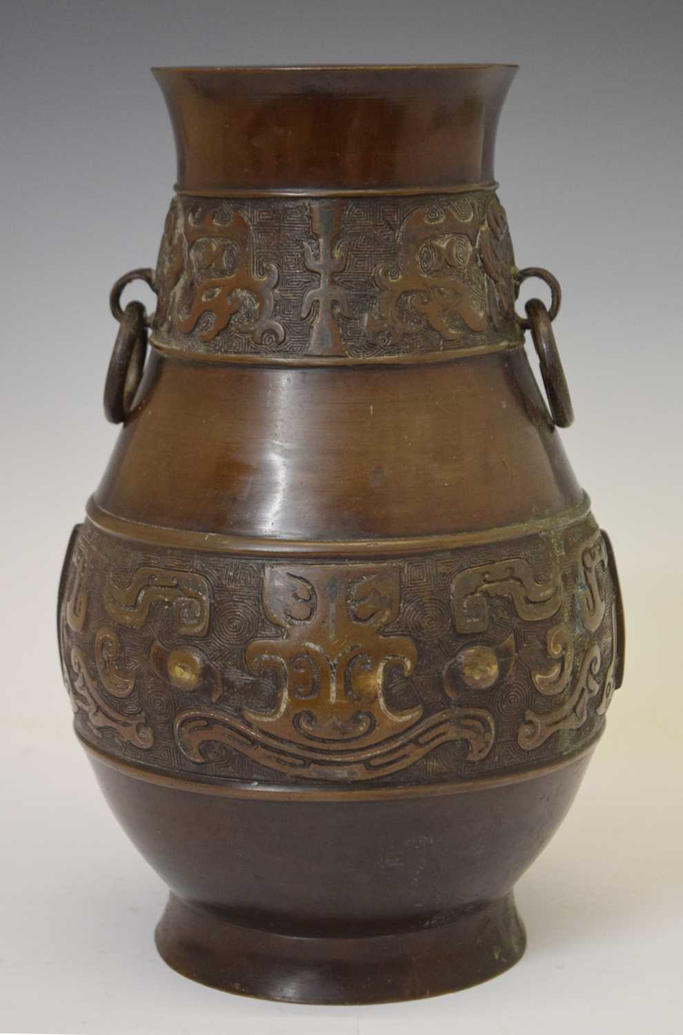 Chinese bronze Archaistic style vase