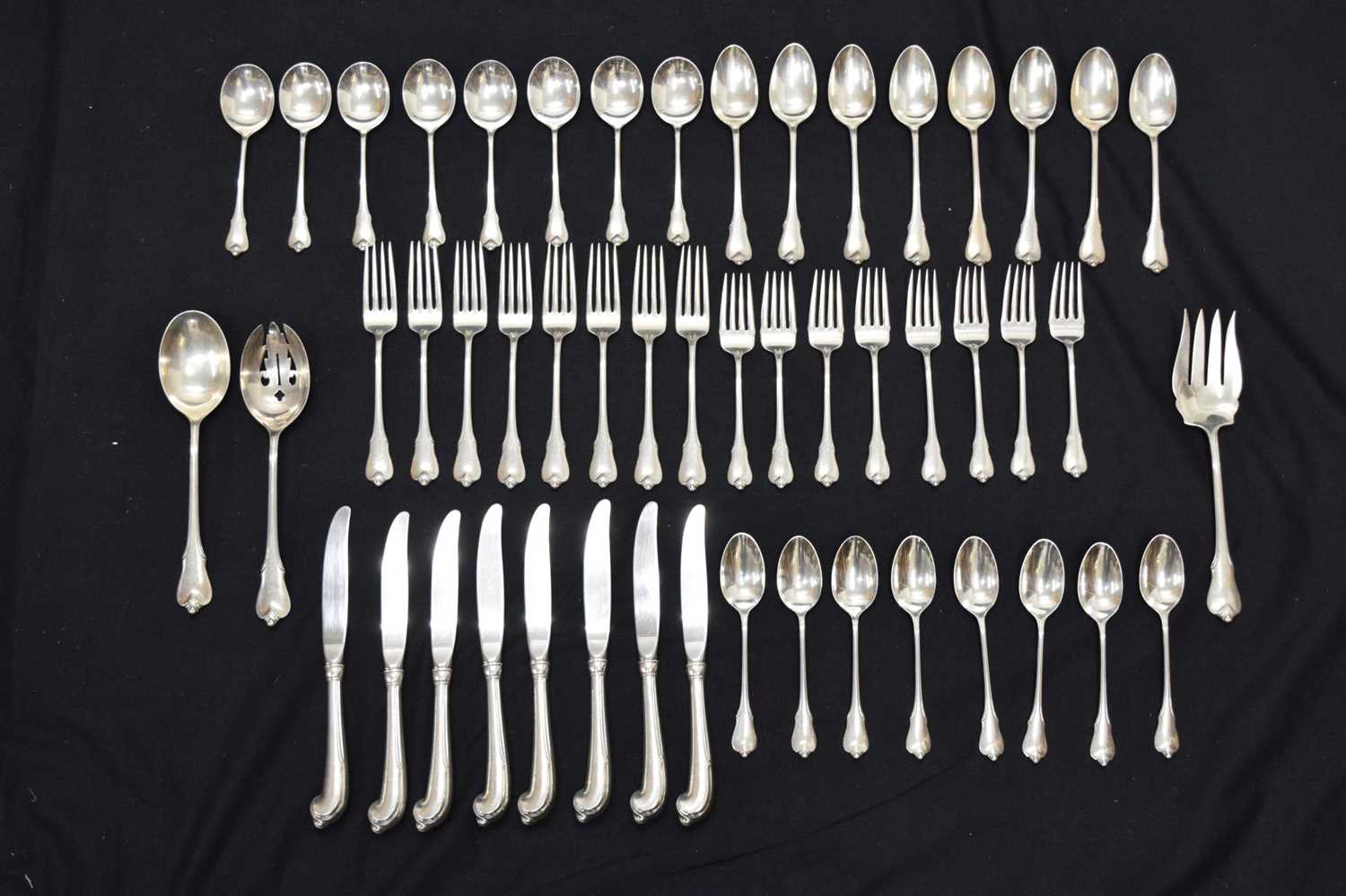 Canteen of Wallace Sterling flatware - Image 4 of 14