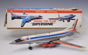 Yonezawa - Japanese tinplate battery operated Boeing 733 airplane 'Supersonic'