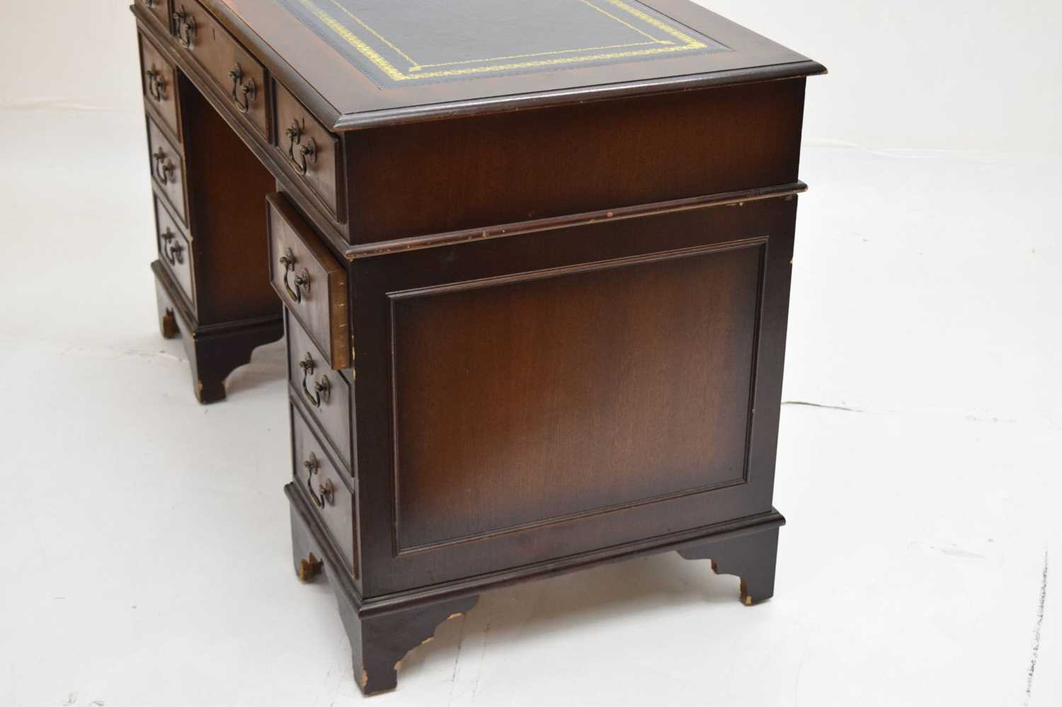 Reproduction mahogany twin pedestal desk - Image 11 of 13