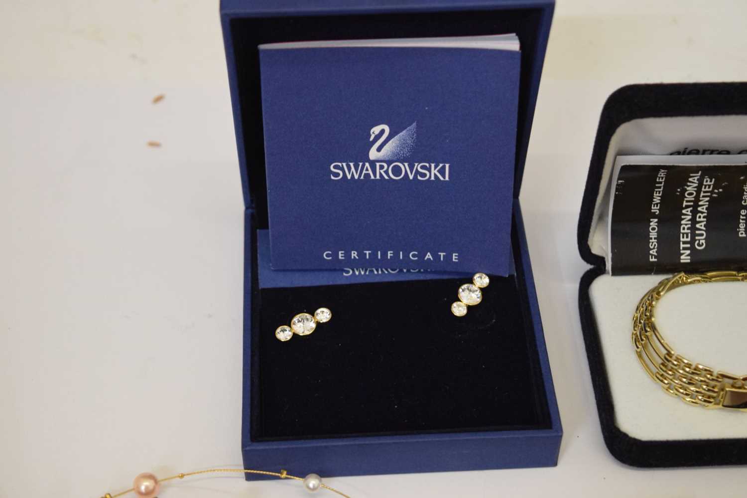 Collection of costume jewellery to include boxed Swarovski earrings, etc - Image 2 of 16