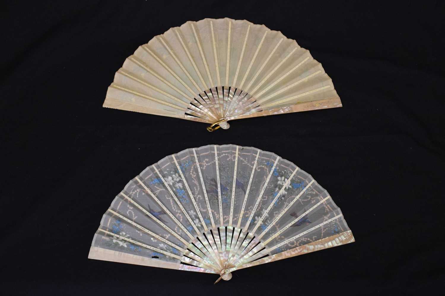 Two late 19th or early 20th century fans - Image 9 of 12