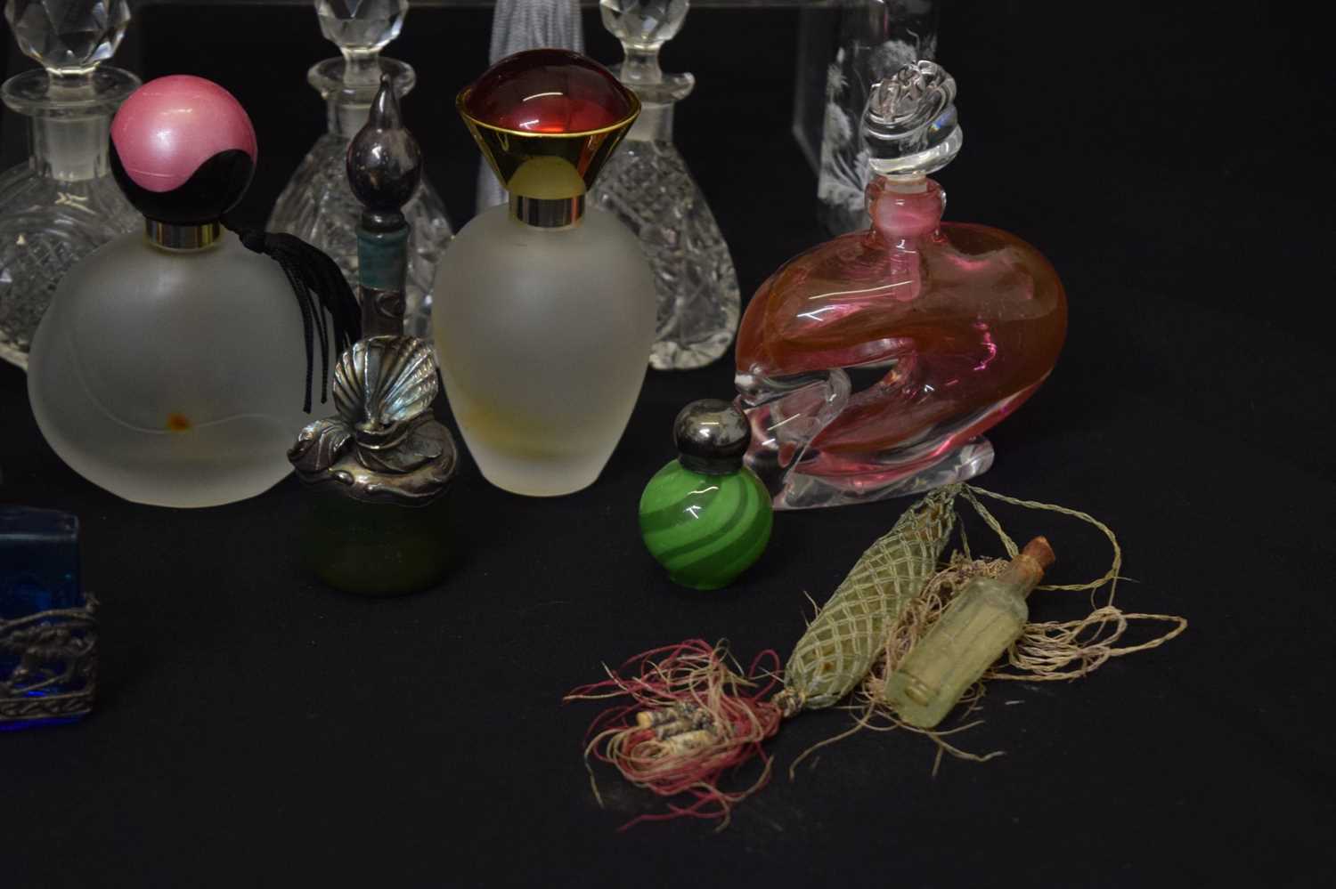 Quantity of modern glass scent and perfume bottles - Image 6 of 14