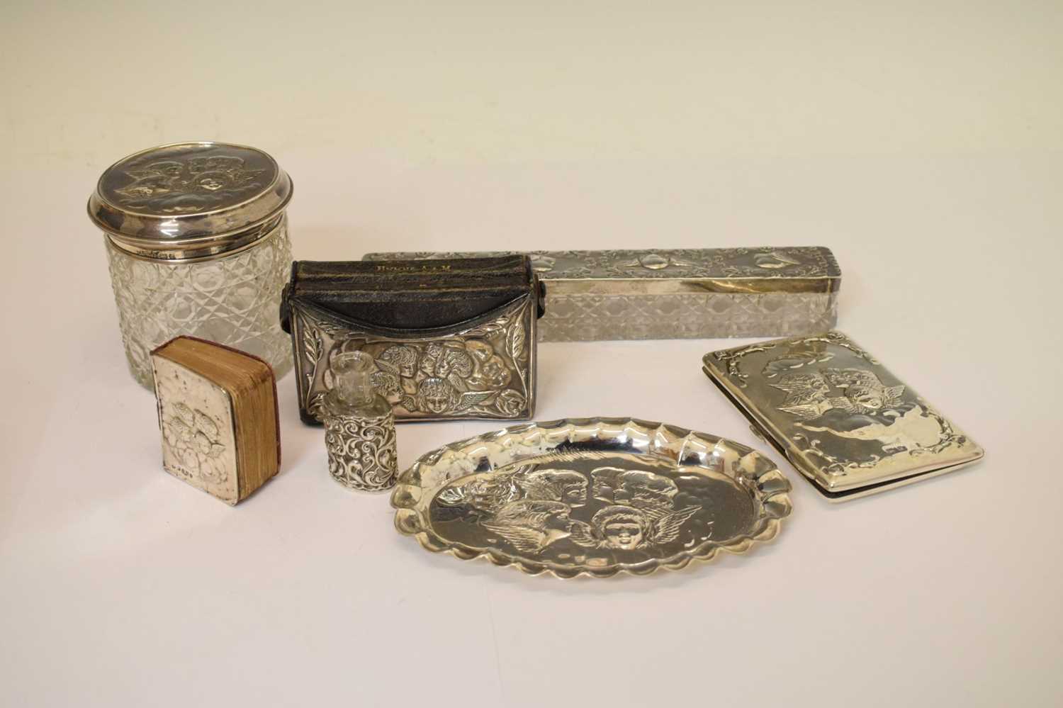 Collection of silver items each having embossed Reynold's cherubs decoration - Image 2 of 10