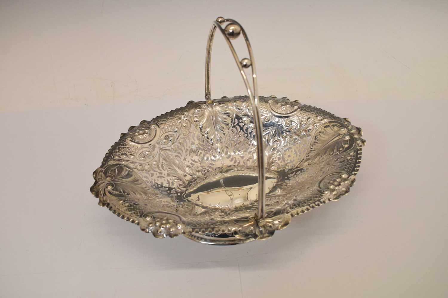 Late Victorian silver basket - Bild 4 aus 9