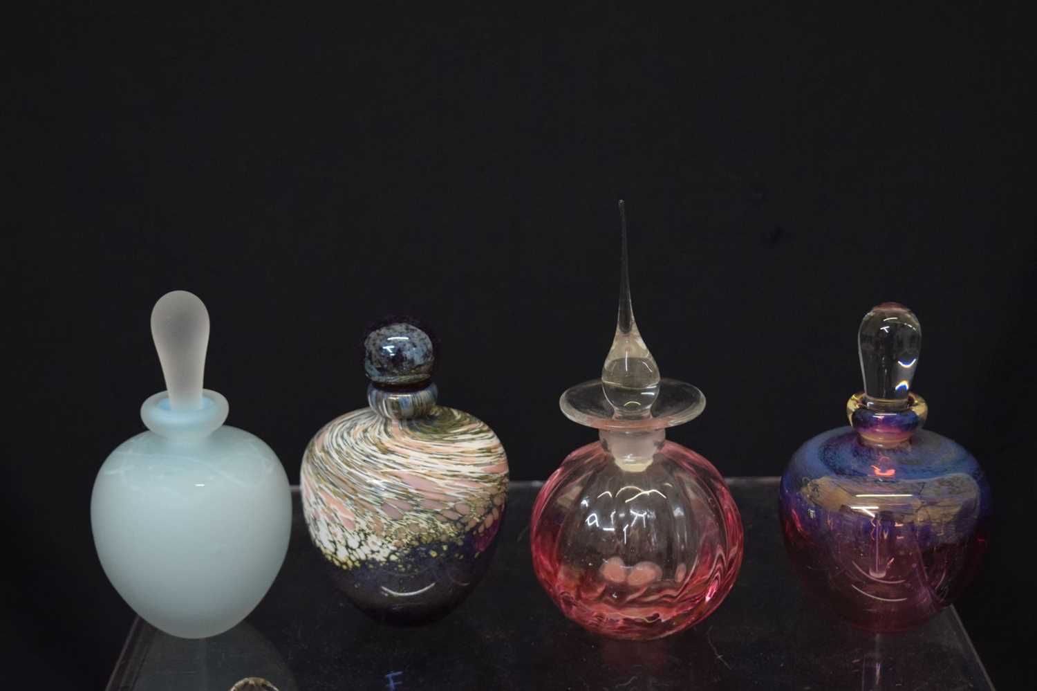 Quantity of modern glass scent and perfume bottles - Image 14 of 14