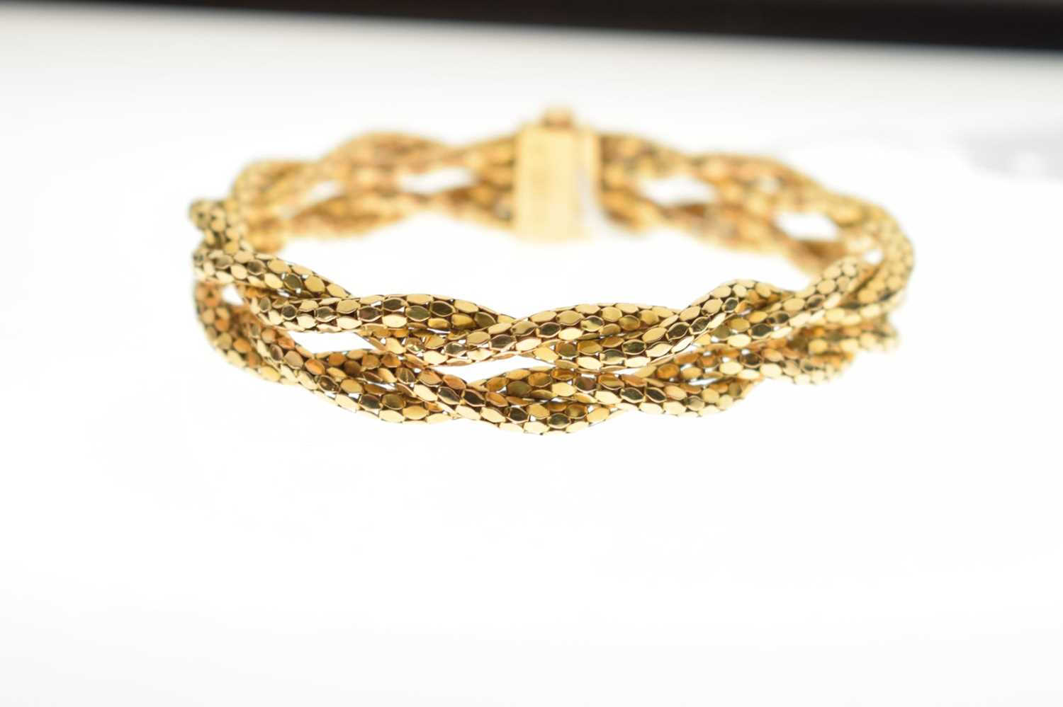 Yellow metal plaited mesh link bracelet - Image 6 of 7