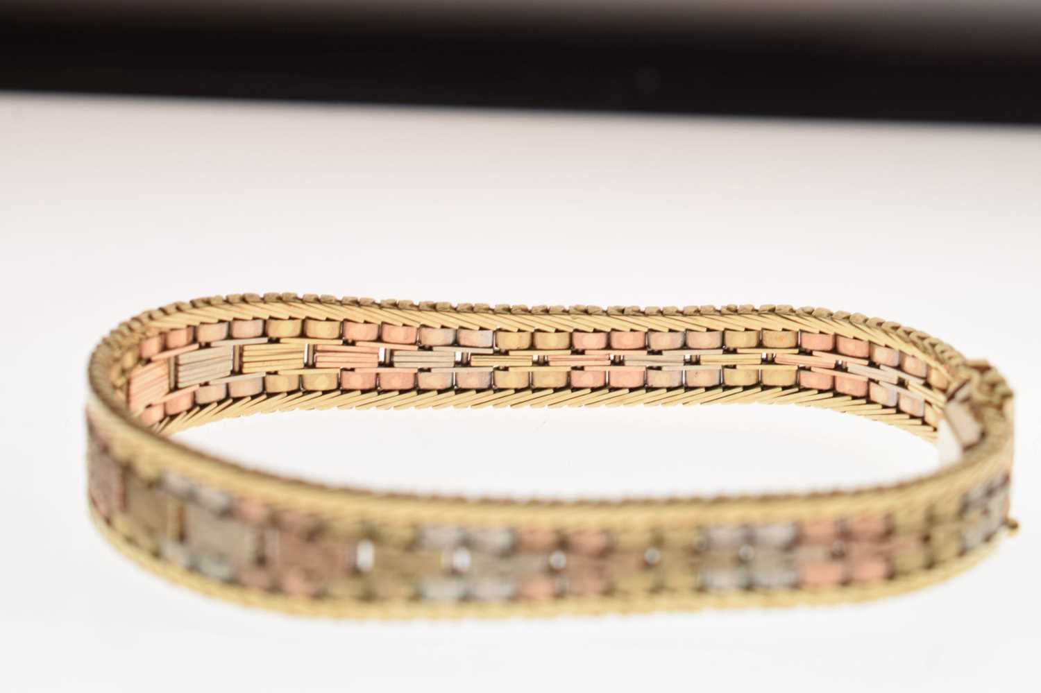 9ct three-colour gold bracelet - Image 3 of 7