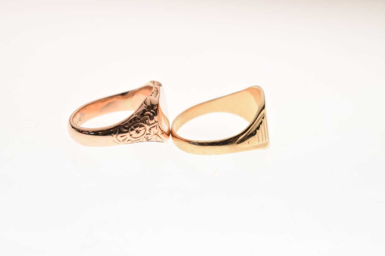 Two 9ct gold signet rings - Image 4 of 7