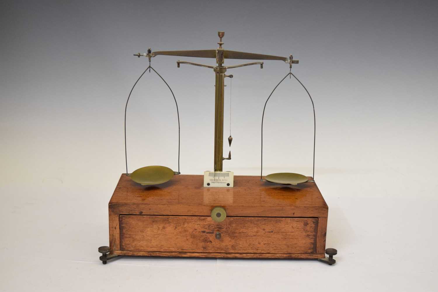 Early 20th century set of mahogany and brass scales and weights - Image 2 of 10