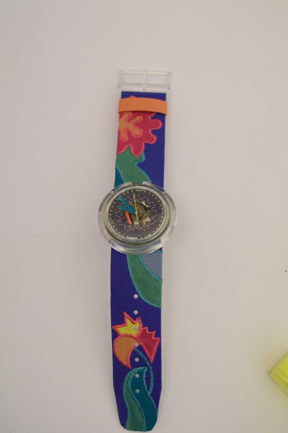 Swatch - Roi Soleil limited edition GZ 127 quartz wristwatch - Image 6 of 9