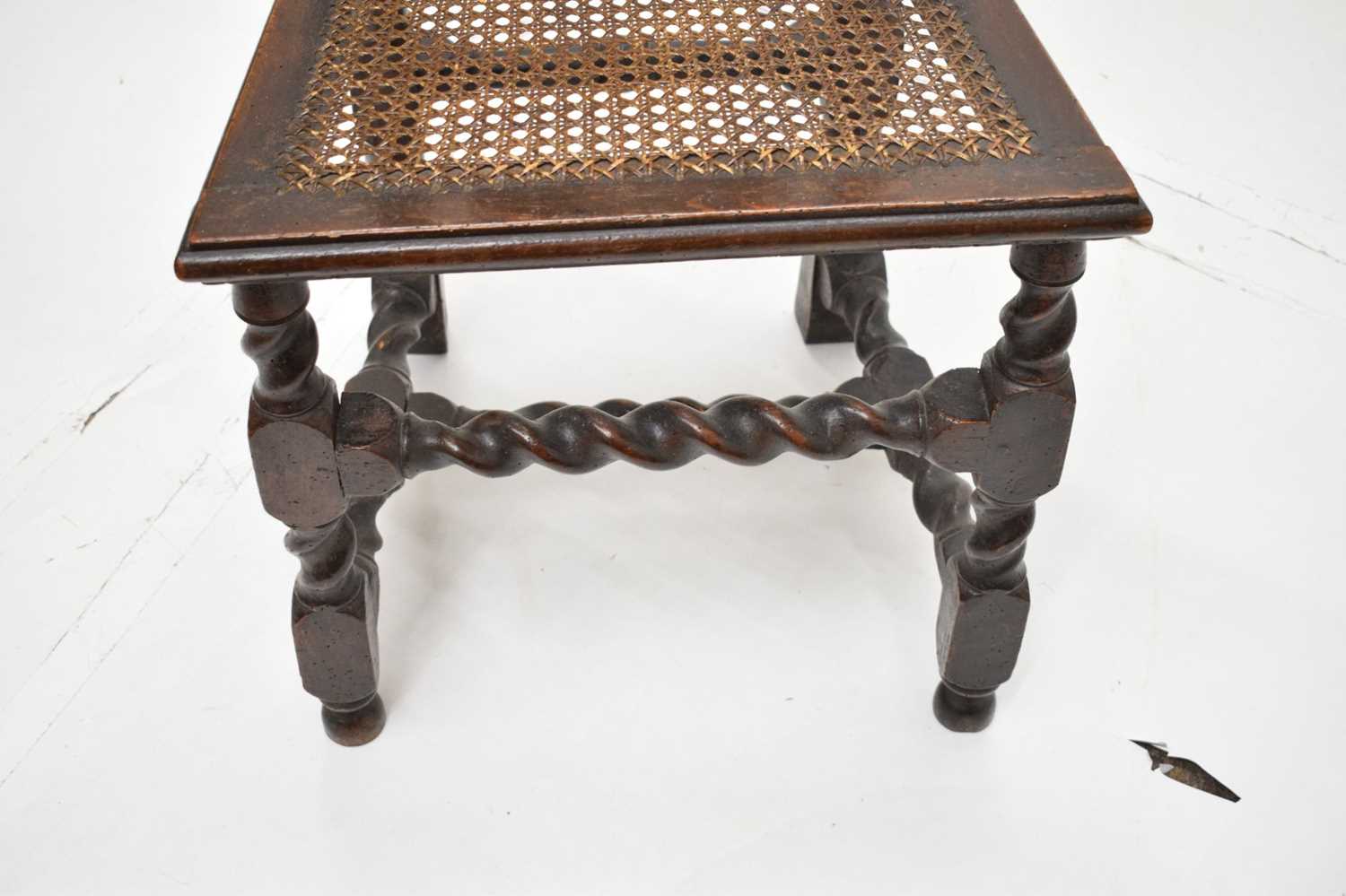 Late 17th century walnut and cane high-back chair - Image 5 of 15