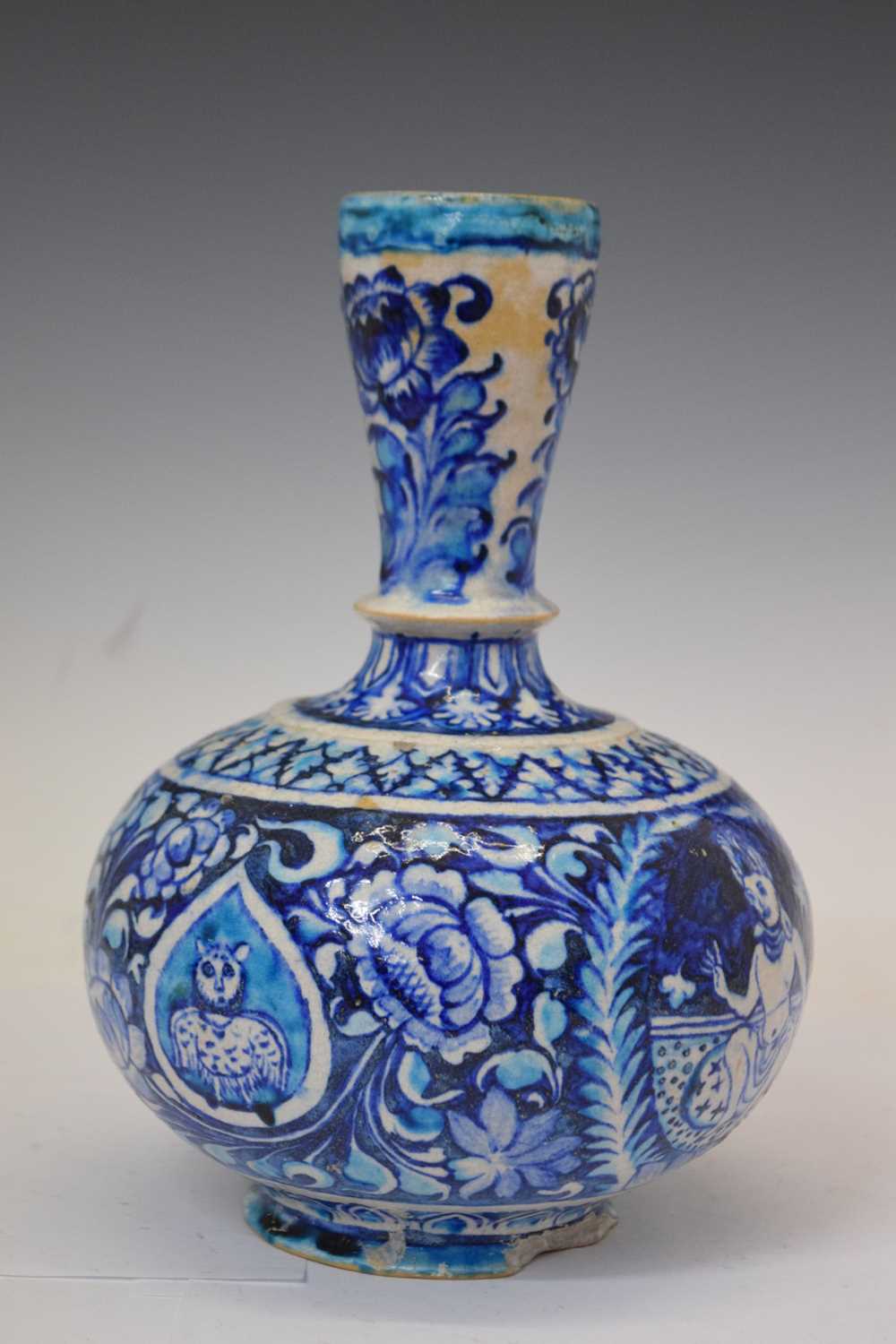 Pakistani blue and white vase, possibly Multan - Image 6 of 9