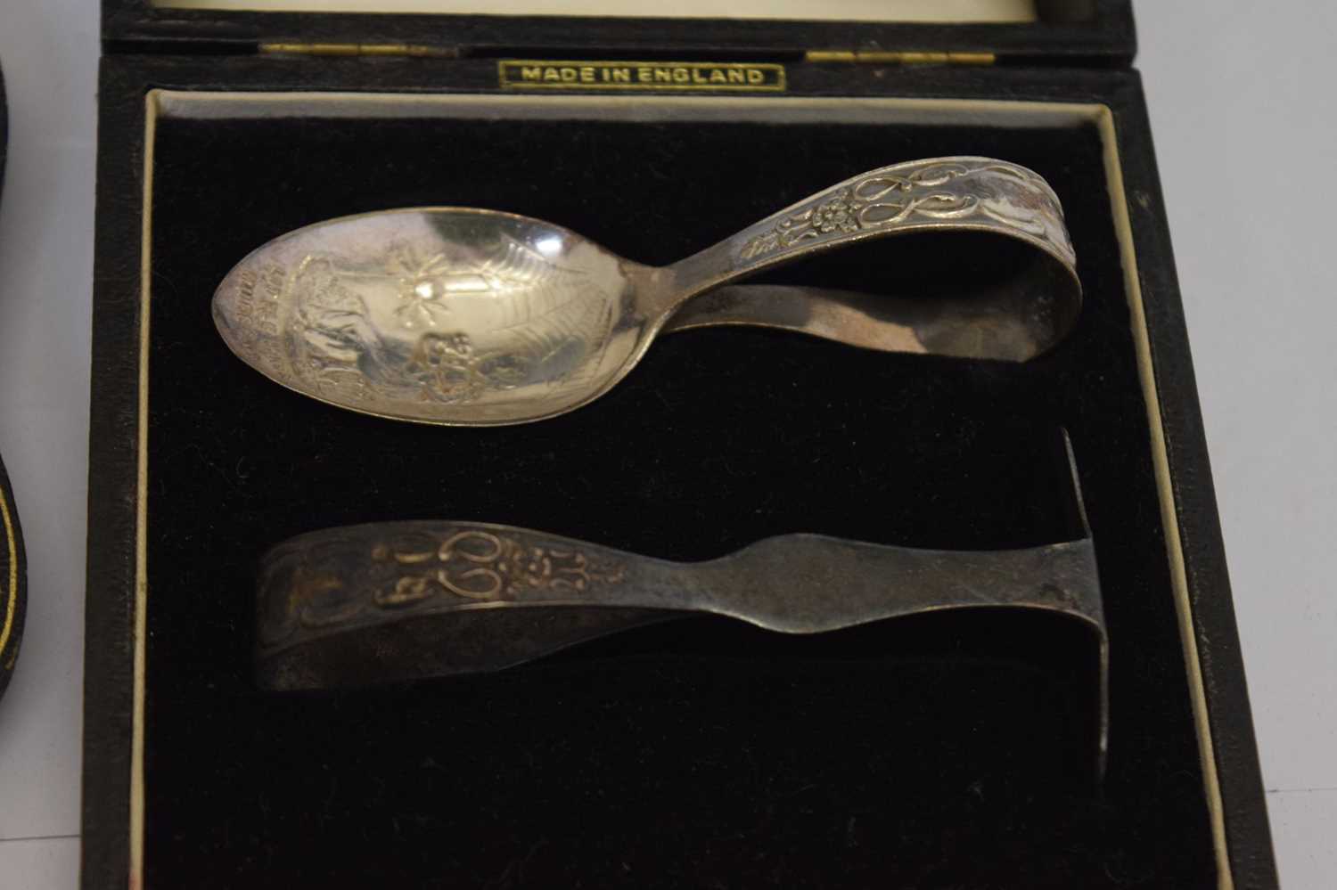 Pair of 18th century silver sugar nips, two cased silver Christening sets, etc - Image 4 of 12