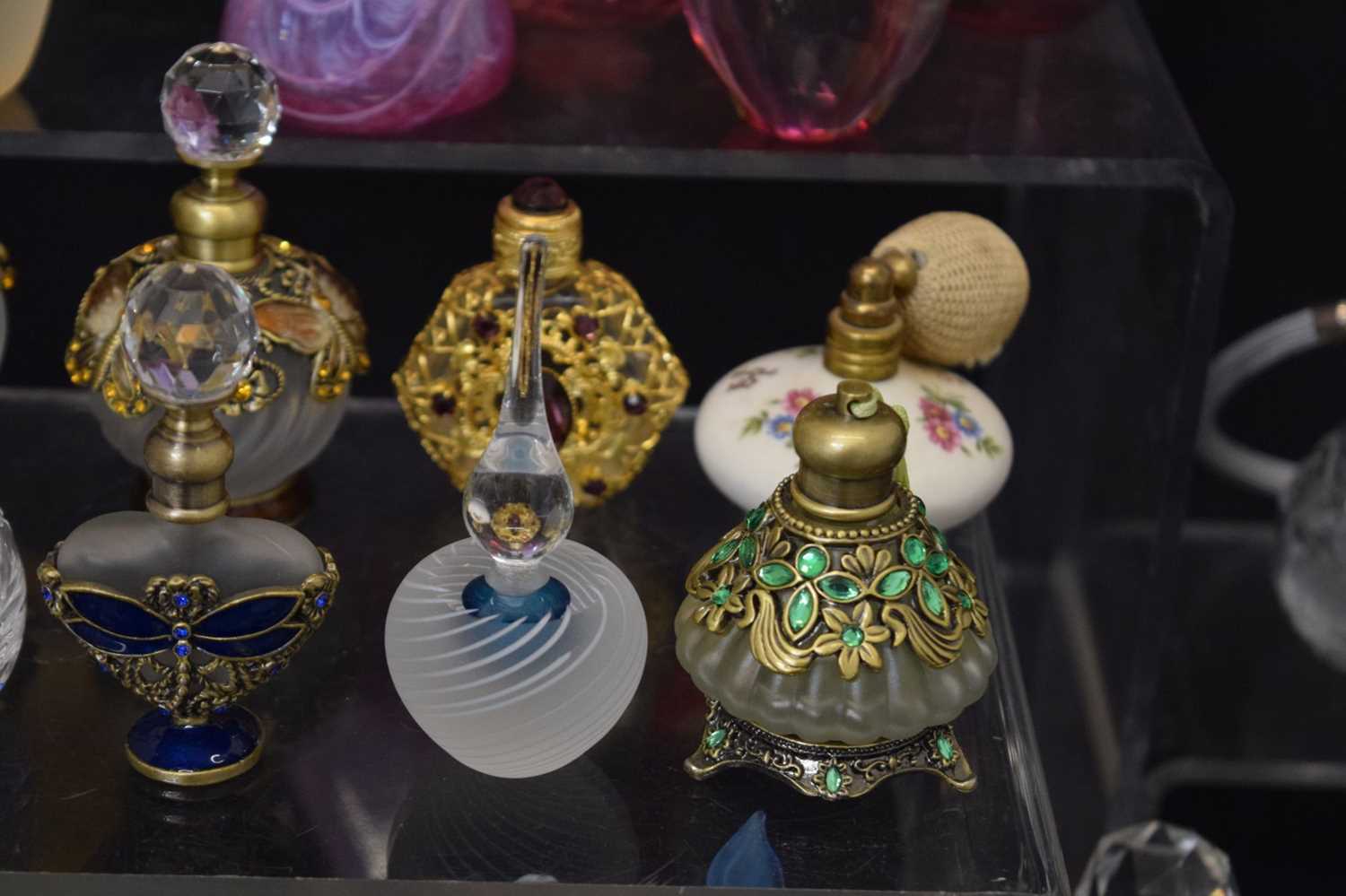 Quantity of modern glass scent and perfume bottles - Image 10 of 14