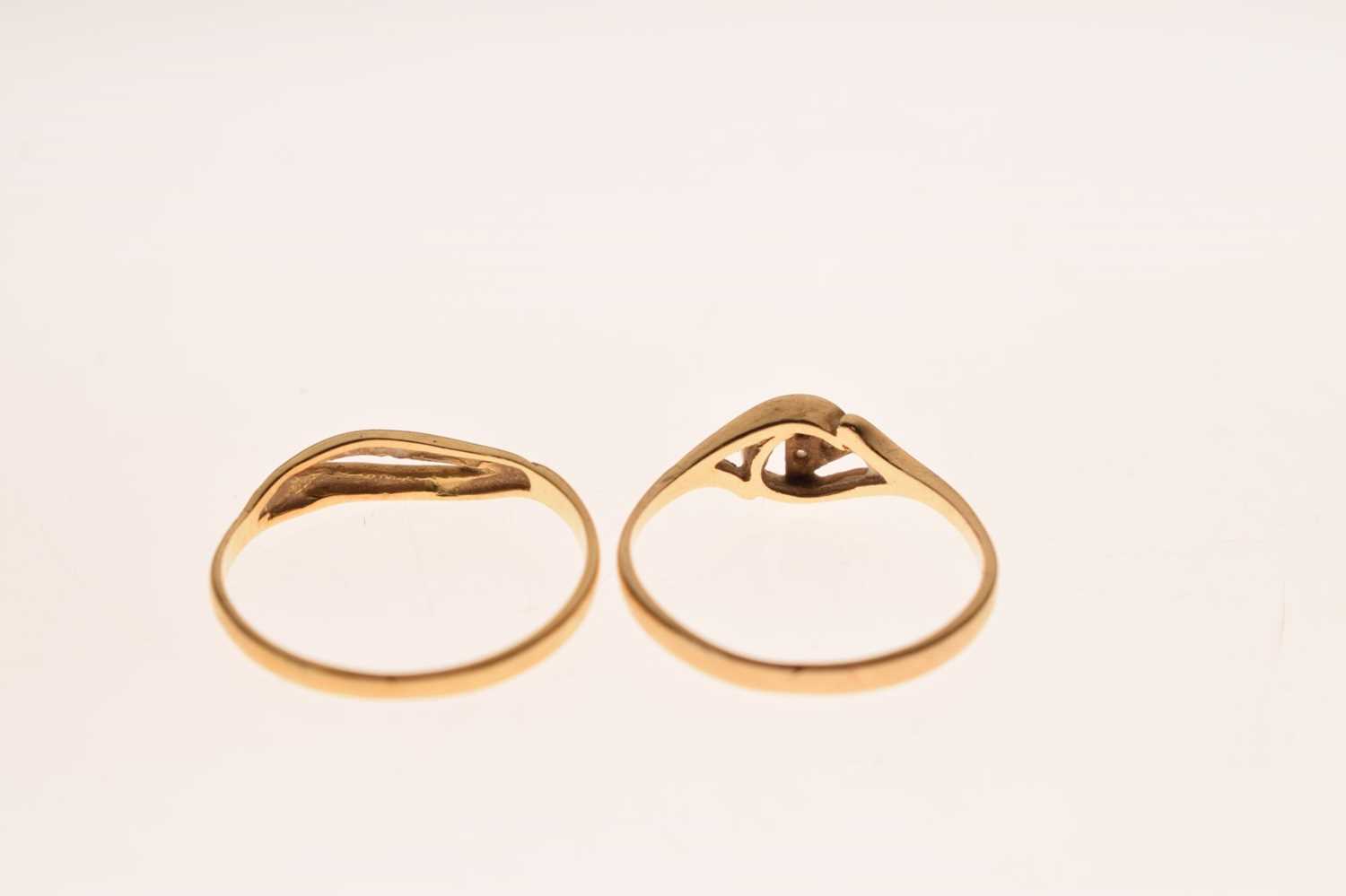 Yellow metal (750) ring and 14ct gold ring - Image 4 of 6