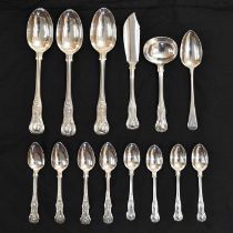 Quantity of silver Kings pattern cutlery, to include a set of three Victorian tablespoons, etc