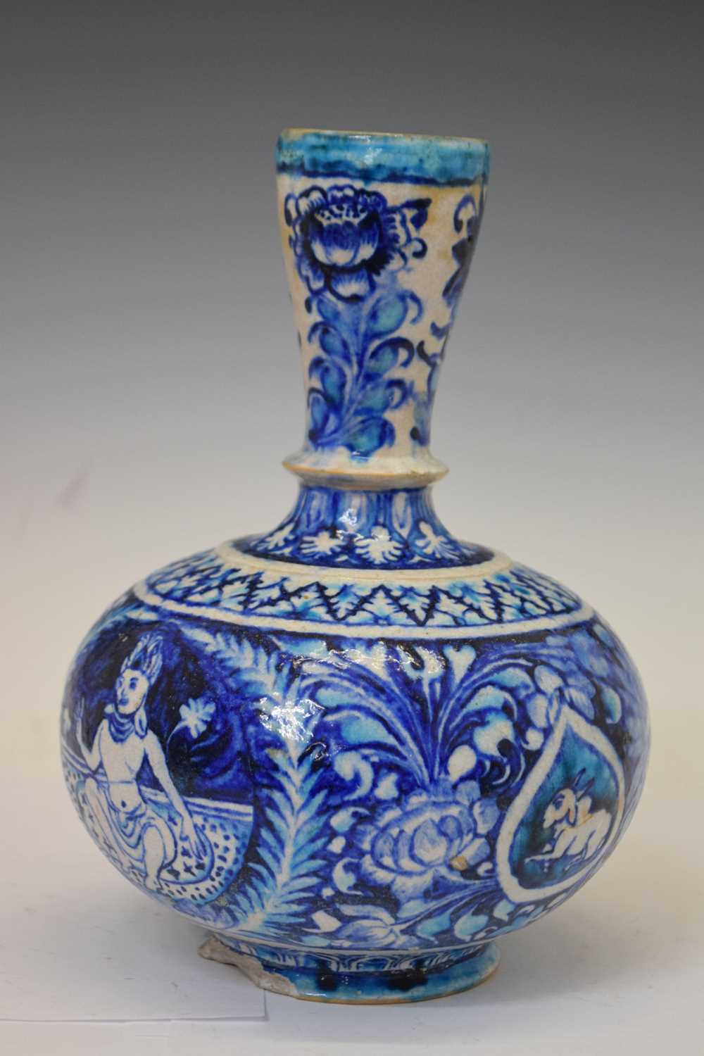 Pakistani blue and white vase, possibly Multan - Image 4 of 9