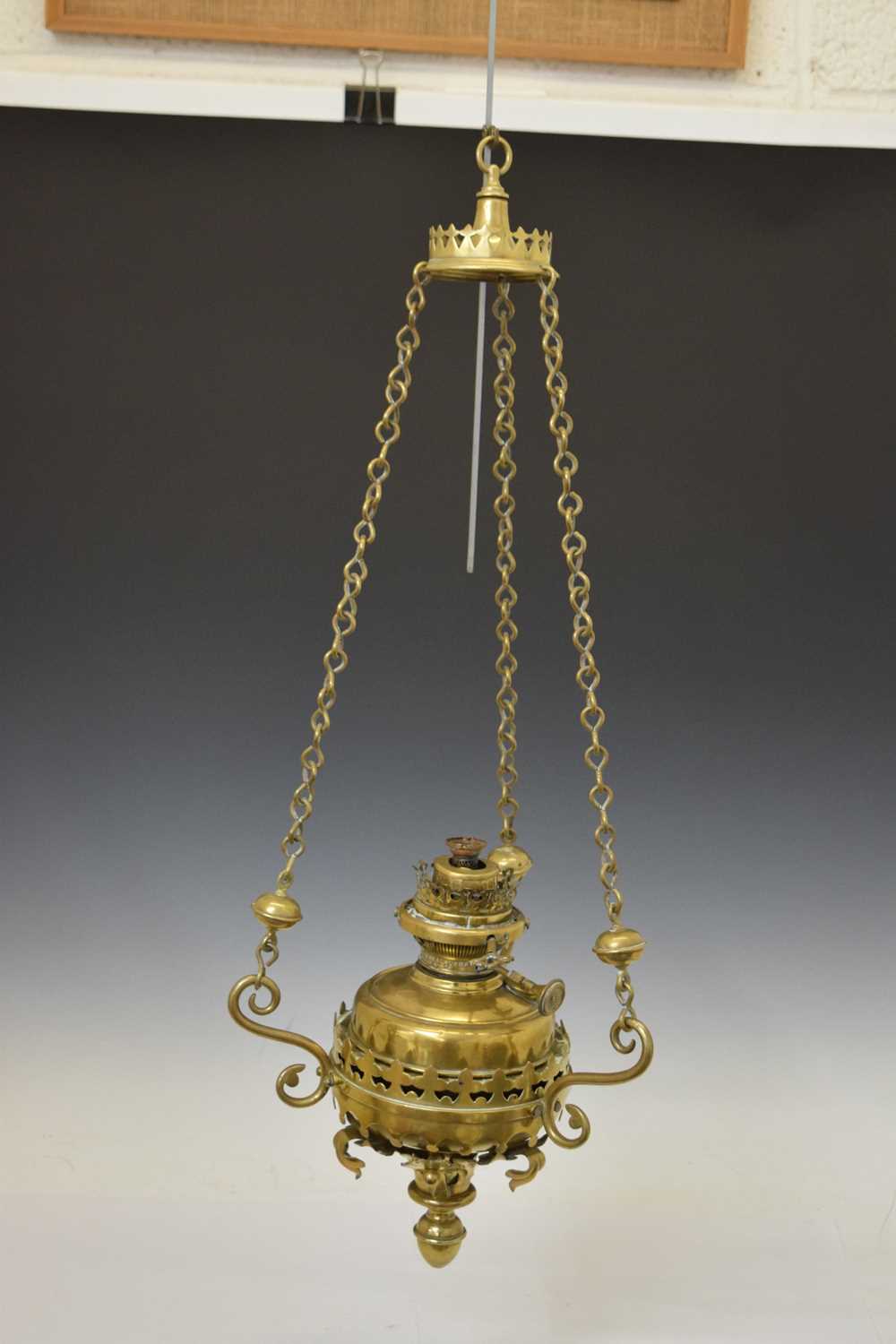 Early 20th century brass ecclesiastical light fitting - Image 2 of 13