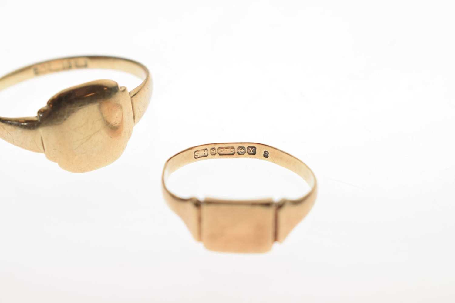 Two 9ct gold signet rings - Image 6 of 7