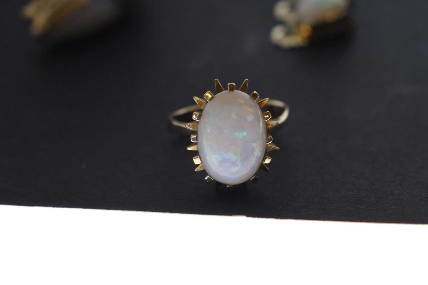 Small group of modernist opal jewellery - Image 7 of 12