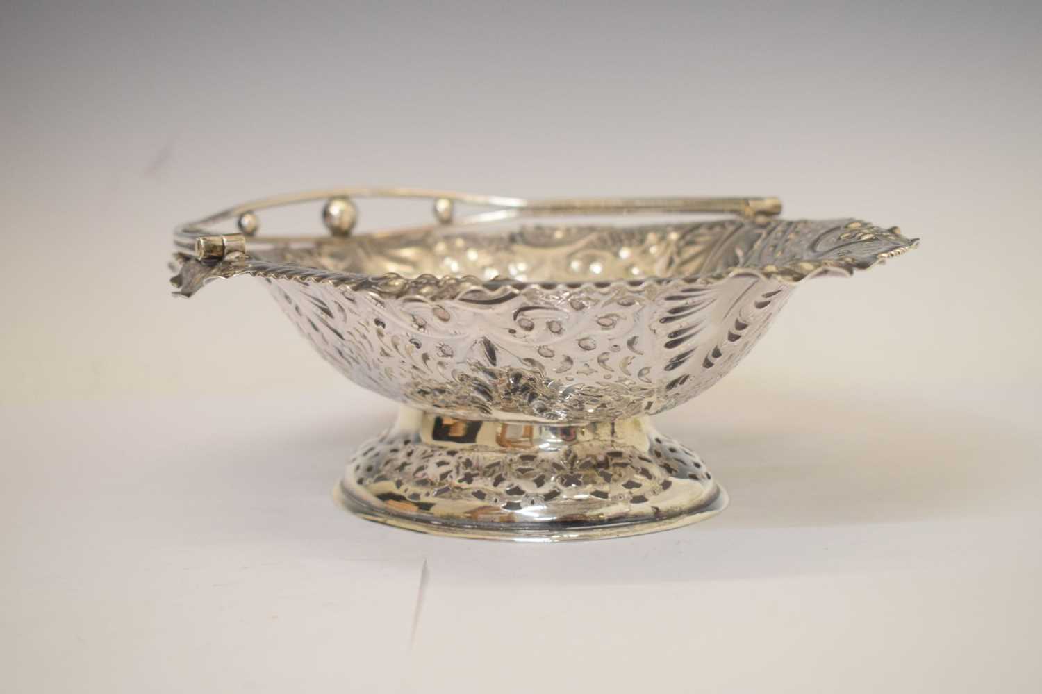 Late Victorian silver basket - Bild 6 aus 9