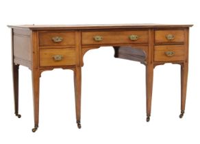 Edwardian mahogany desk with leather top