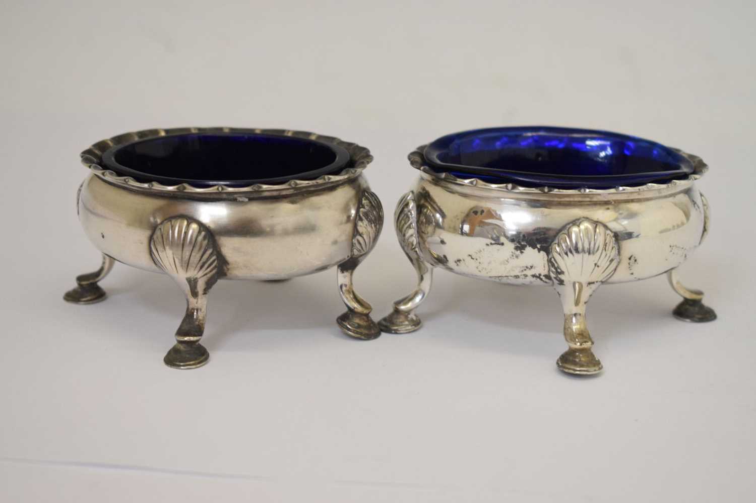 Pair of George III silver salts - Bild 2 aus 11