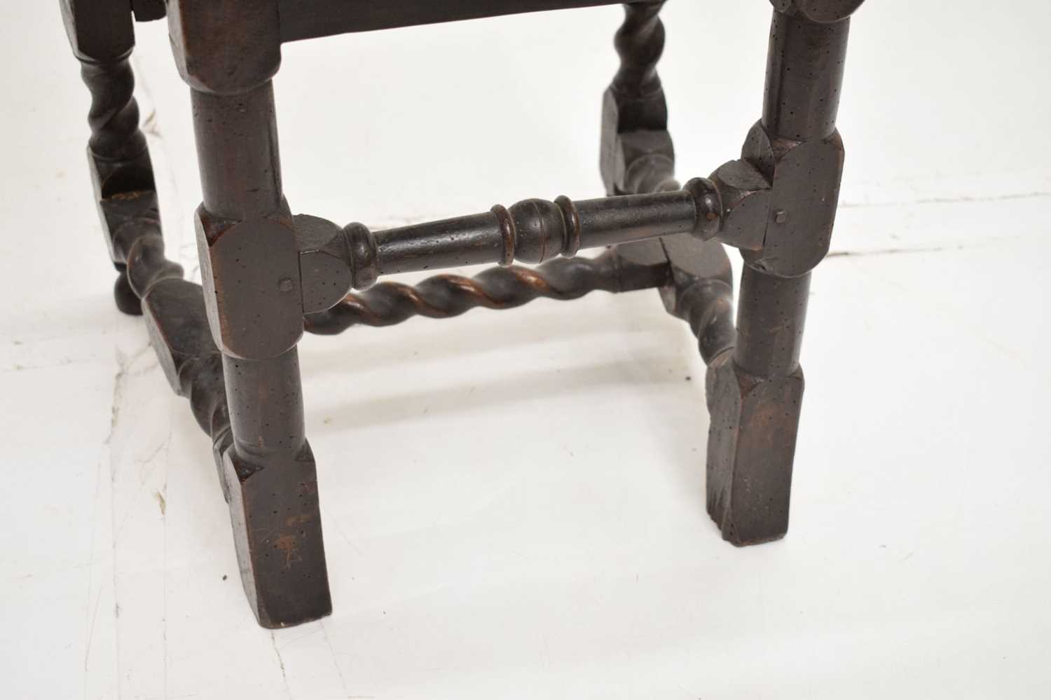 Late 17th century walnut and cane high-back chair - Image 9 of 15