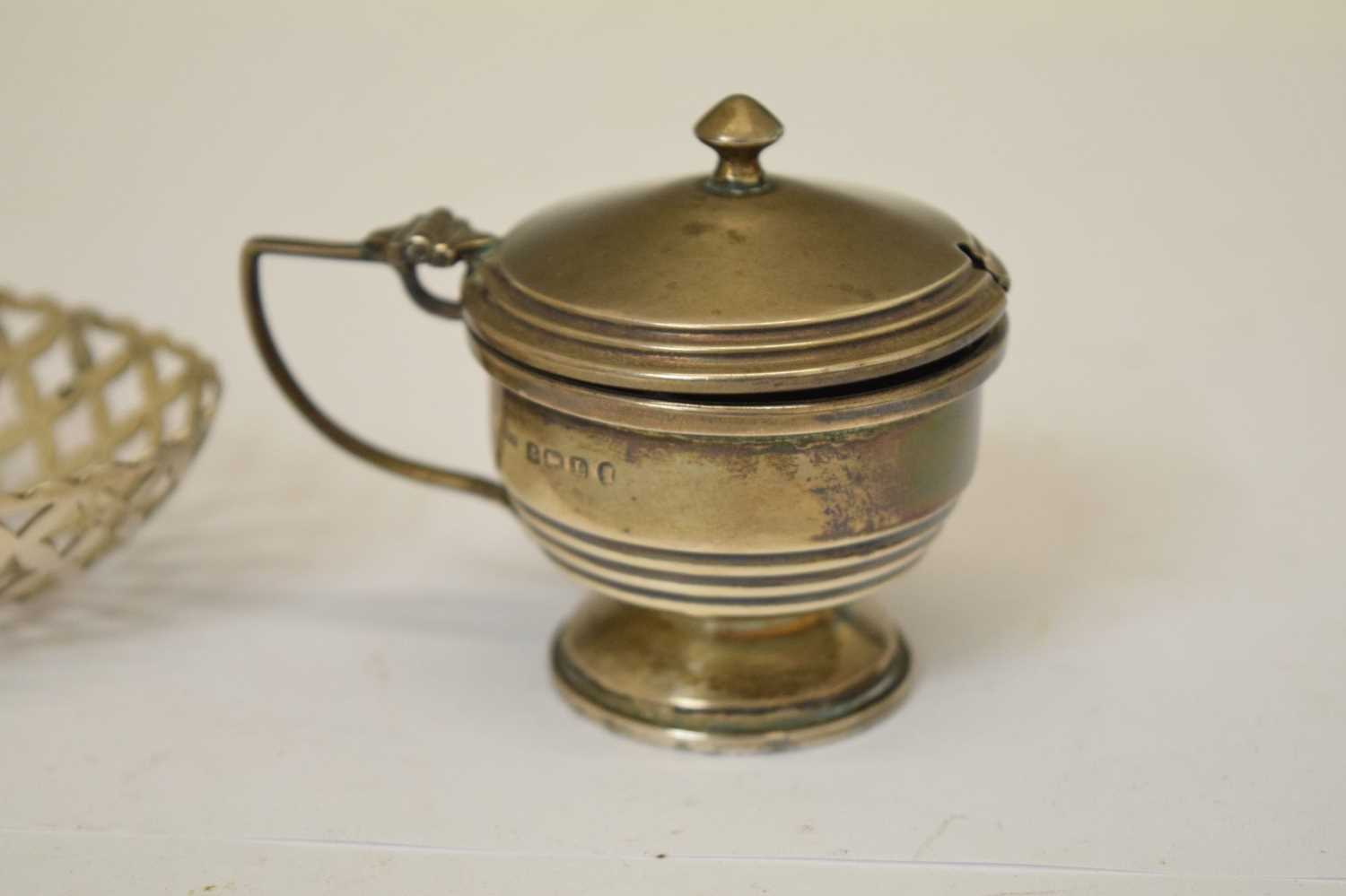 George V silver pierced bowl, and two silver condiments with blue glass liners - Image 3 of 8