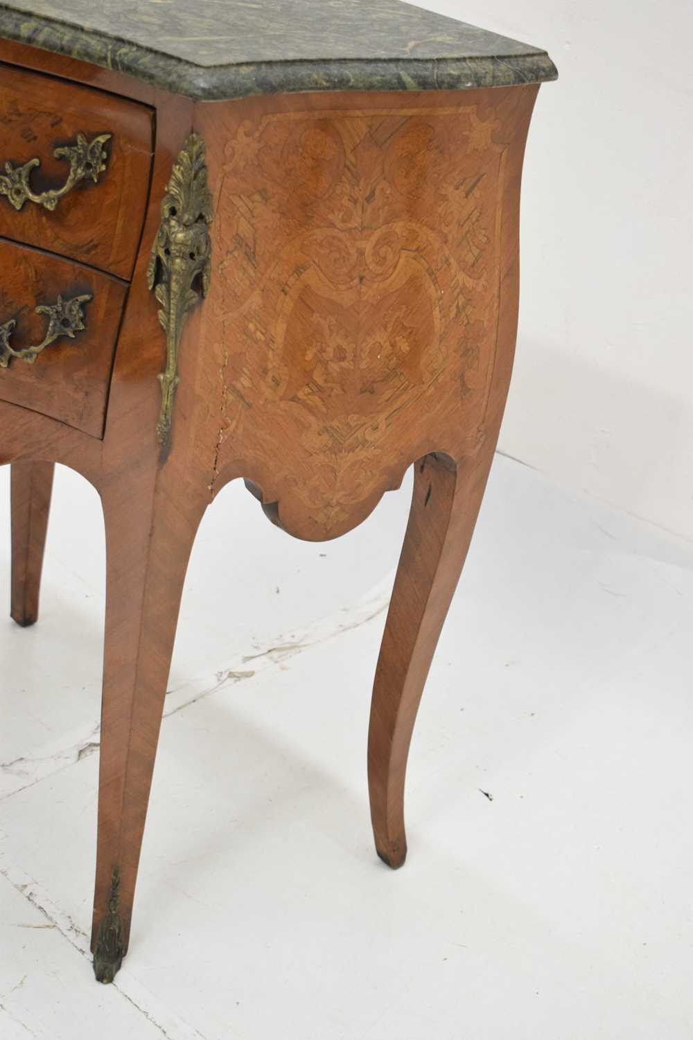 Early 20th century French-style green marble top bombe chest - Image 4 of 7