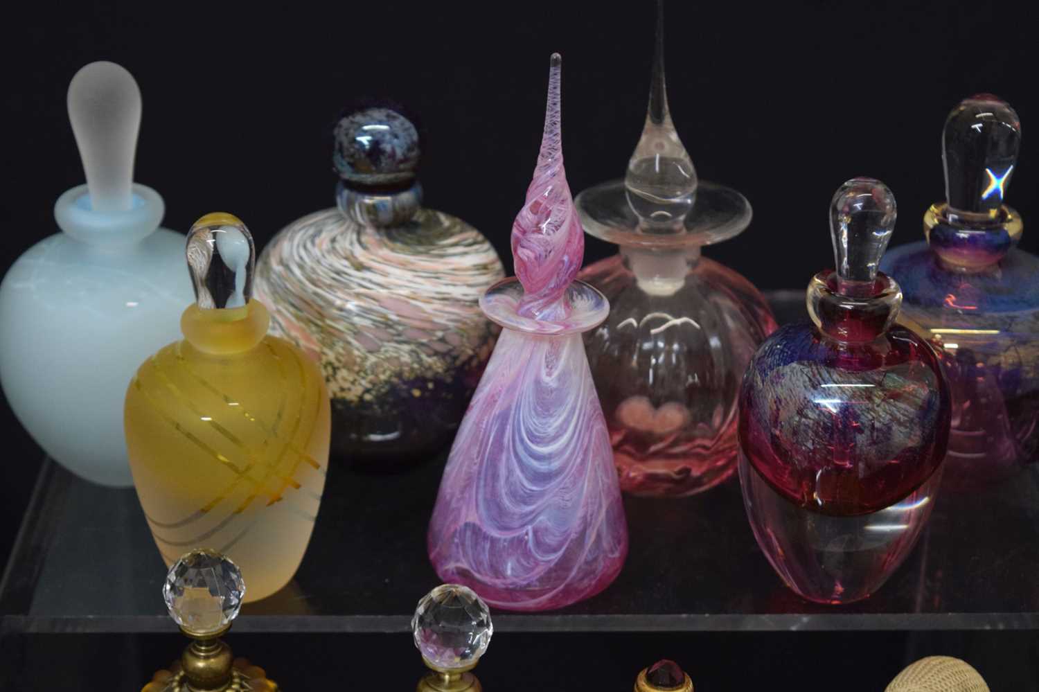 Quantity of modern glass scent and perfume bottles - Image 13 of 14