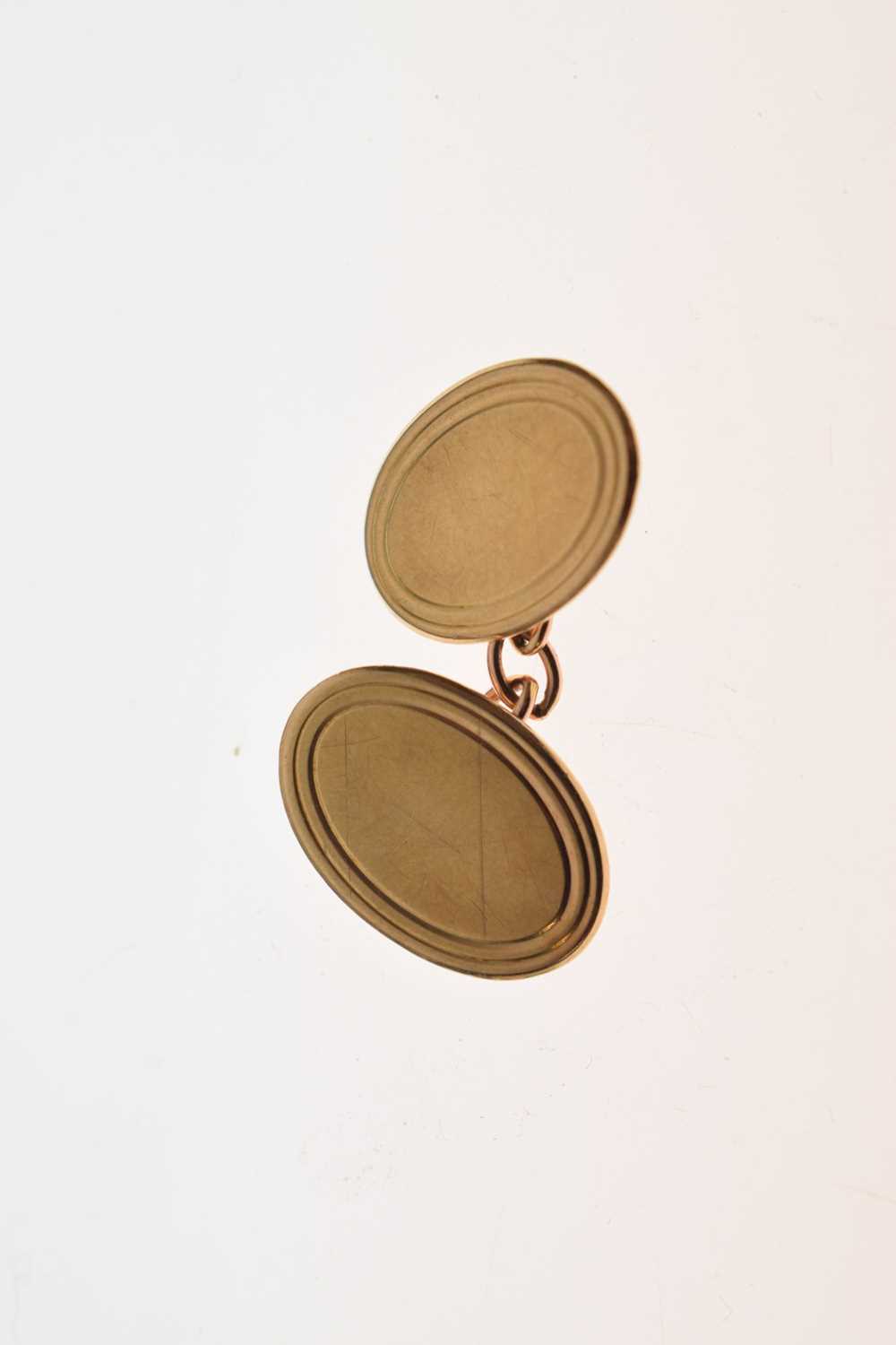 Pair of 9ct gold oval cufflinks - Image 2 of 6