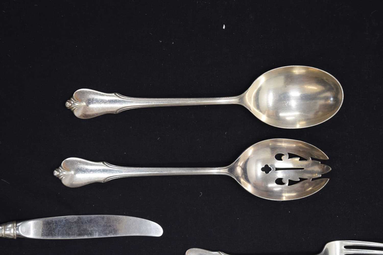 Canteen of Wallace Sterling flatware - Image 5 of 14