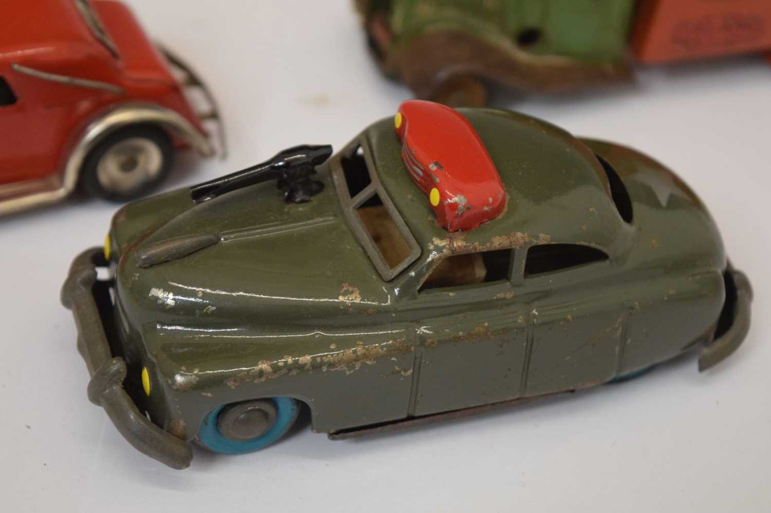 Two Triang Minic tinplate clockwork vehicles and a Japanese tinplate car - Image 4 of 9