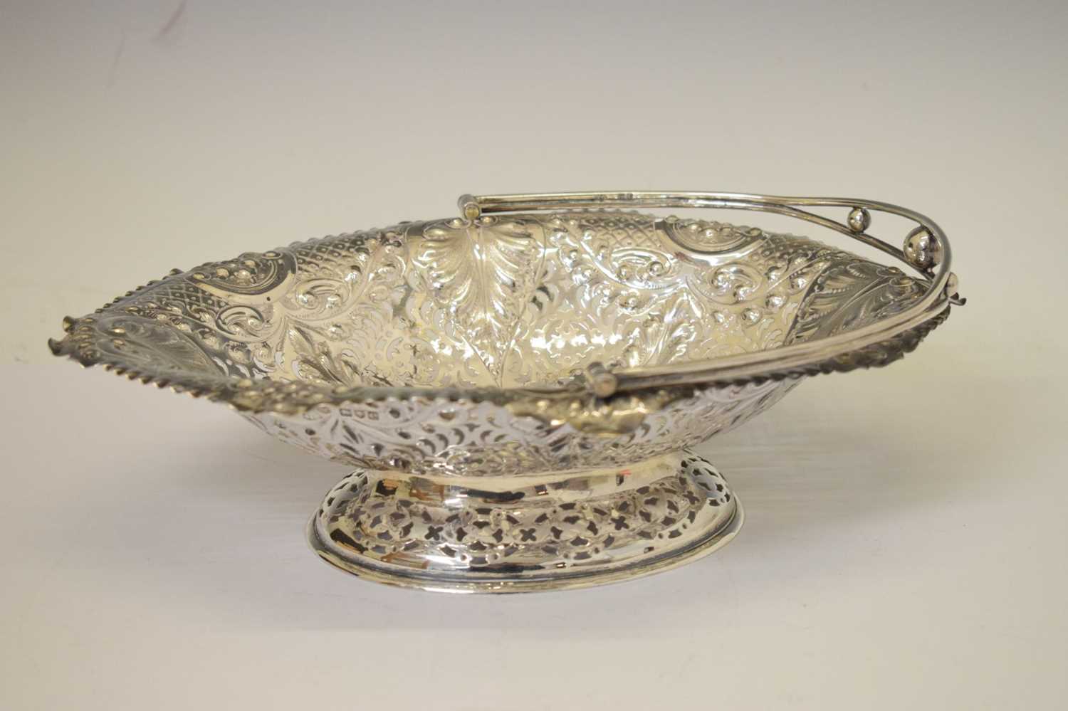 Late Victorian silver basket - Bild 7 aus 9