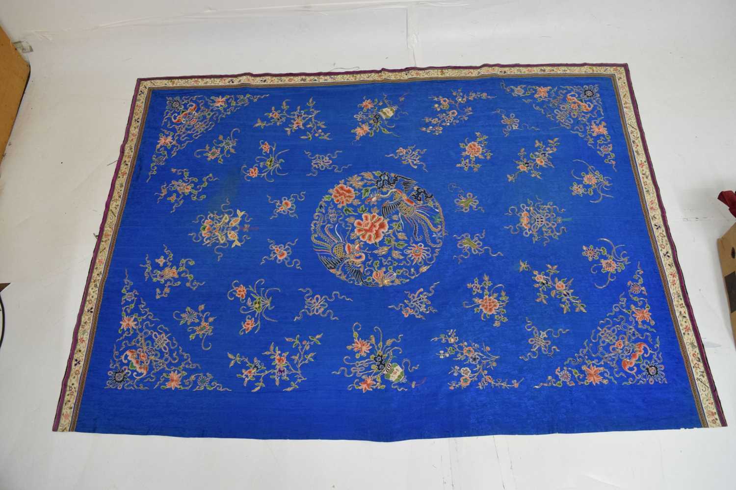 19th century Chinese silk wall hanging - Image 2 of 9