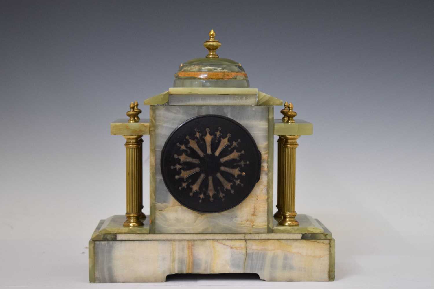 Late 19th century French green onyx architectural mantel clock - Bild 5 aus 8