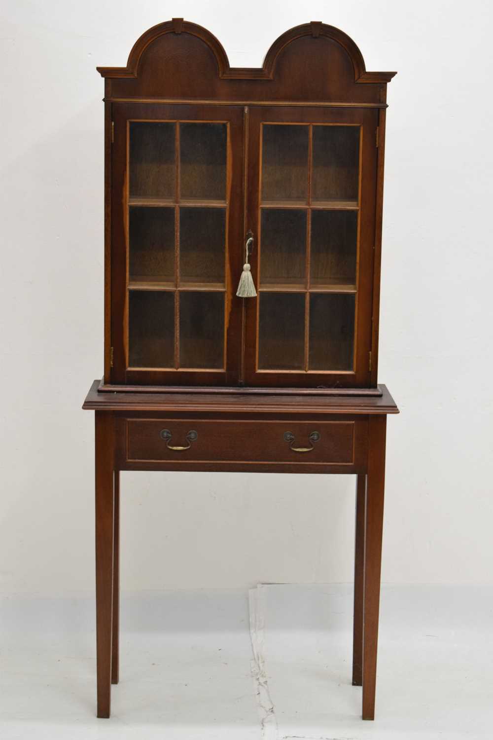 Reproduction mahogany double-domed cabinet on stand - Image 2 of 6