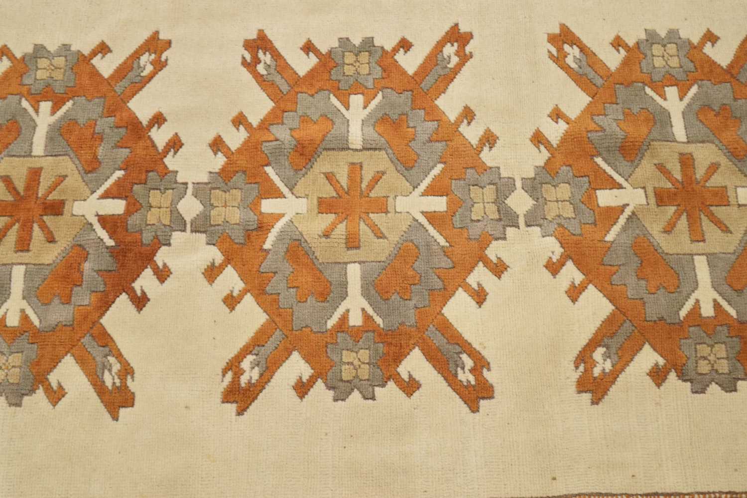 Turkish milas rug - Image 5 of 7