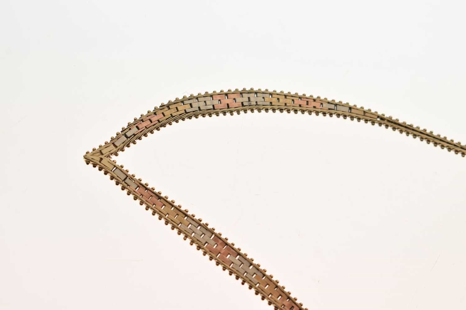 Italian yellow metal (9K) three-colour necklace - Image 4 of 6