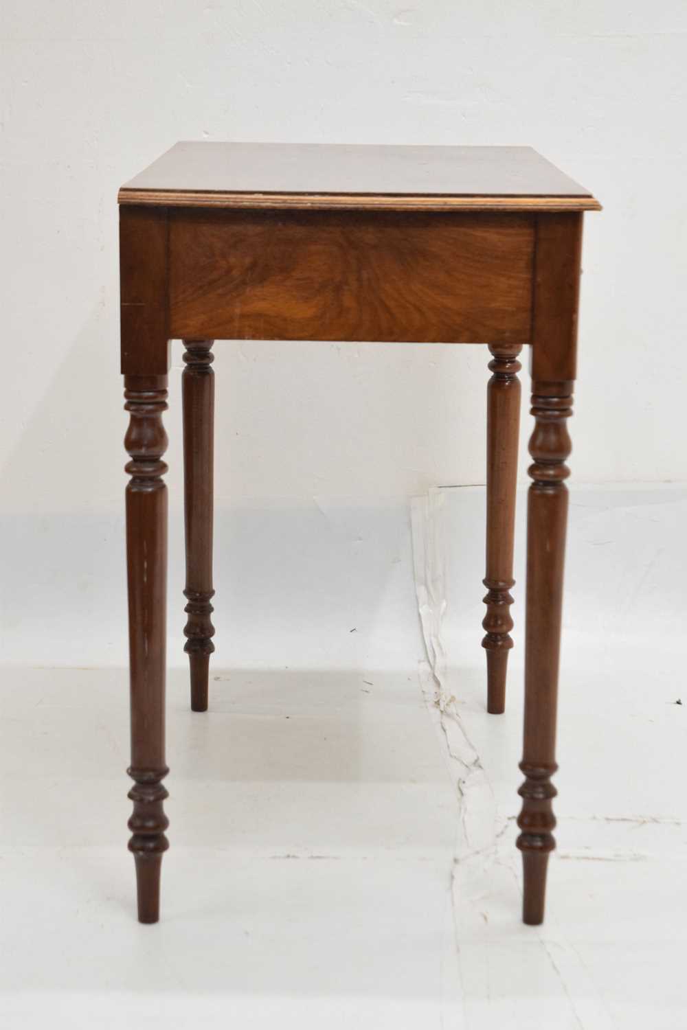 Mahogany three drawer side table - Image 5 of 9