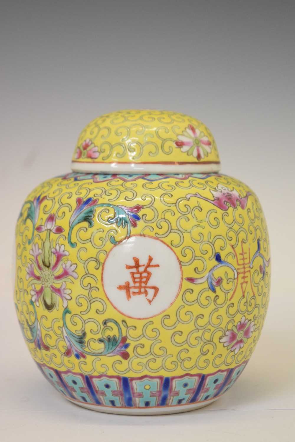 Three Chinese ginger jars - Image 10 of 15