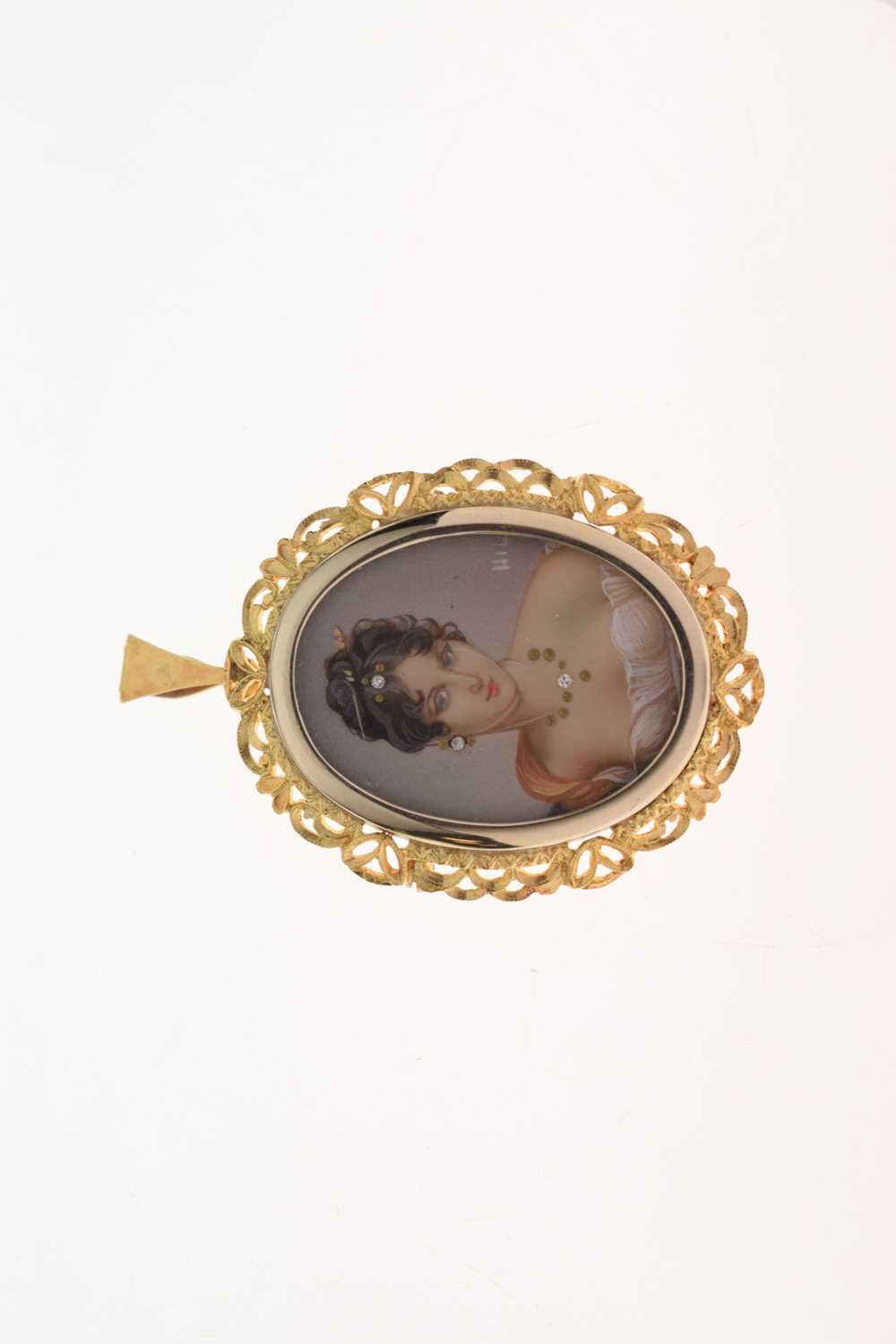 Yellow metal (750) miniature portrait brooch / pendant - Image 6 of 6