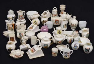 Mixed quantity of crested ware china