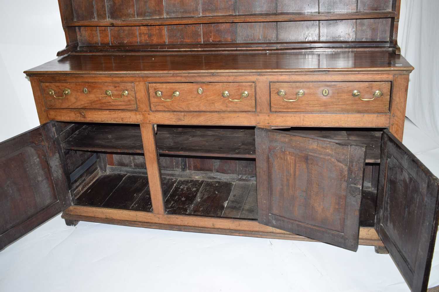 George III oak dresser and rack - Image 14 of 28