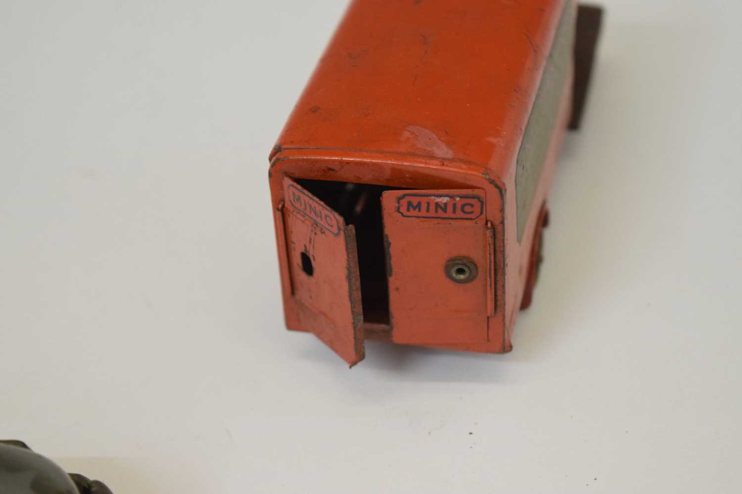 Two Triang Minic tinplate clockwork vehicles and a Japanese tinplate car - Image 6 of 9