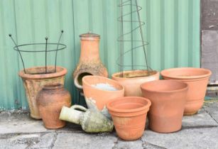 Quantity of terracotta garden planters, etc.