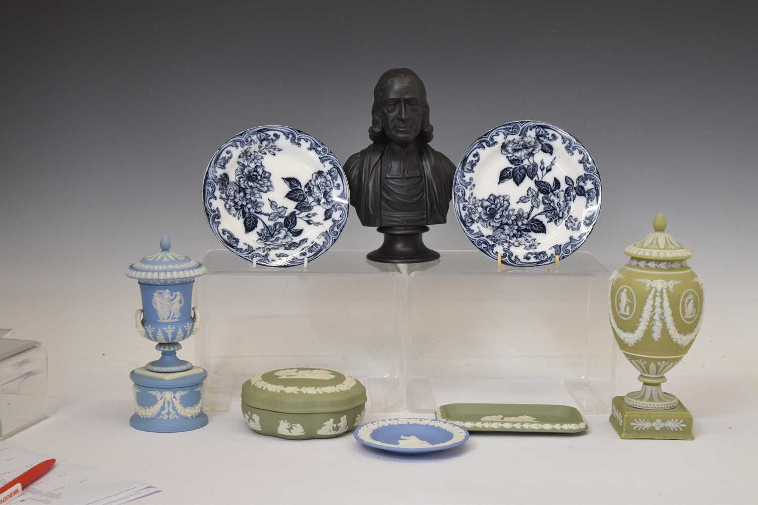 Wedgwood - Basalt bust of John Wesley and jasperware - Image 4 of 14