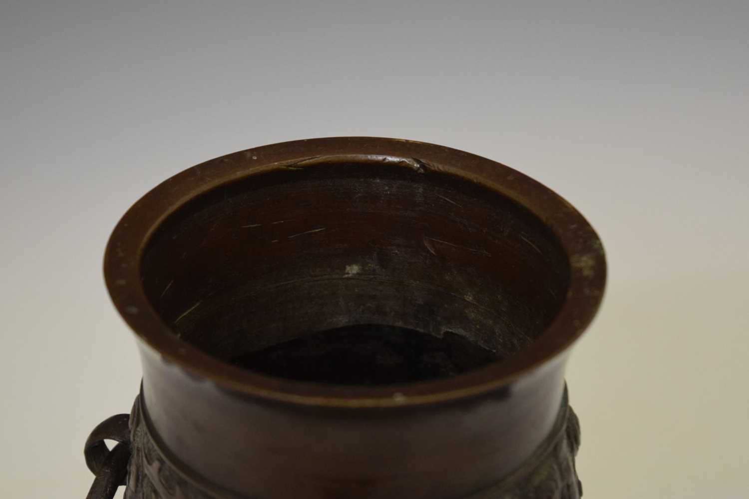 Chinese bronze Archaistic style vase - Image 9 of 11